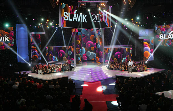 Electronic Curtain Stage Led Display Resolution / Indoor Led Display Screen 1R1G1B
